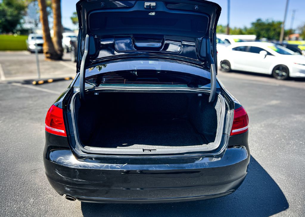 2013 Volkswagen Passat Image 21