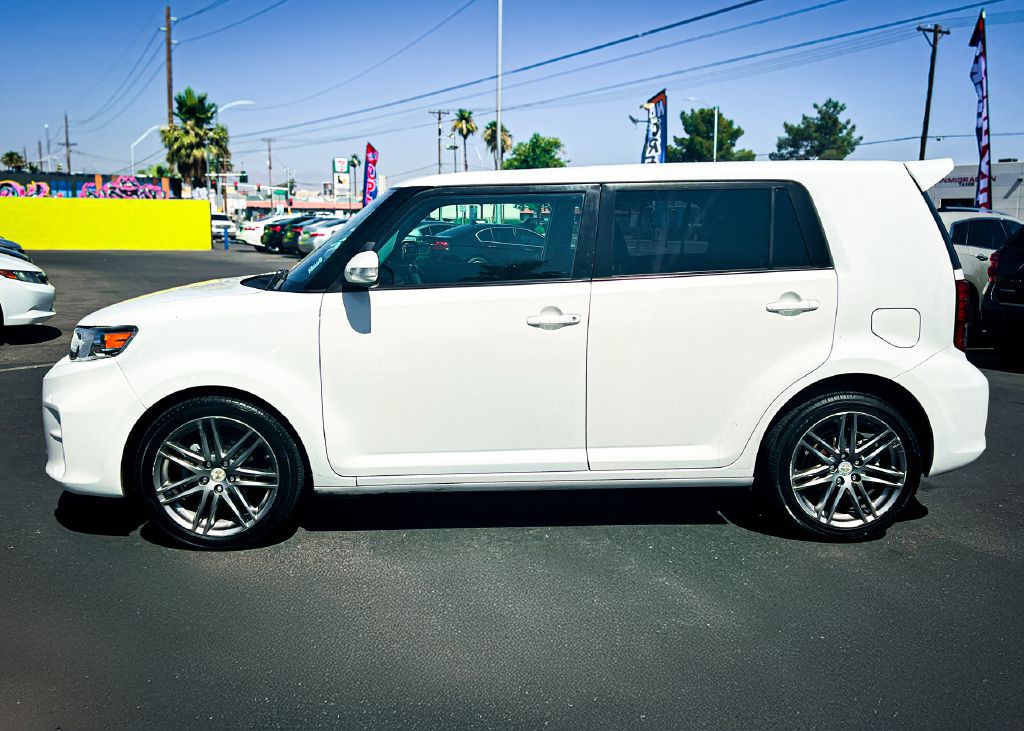 2012 Scion xB Image 4