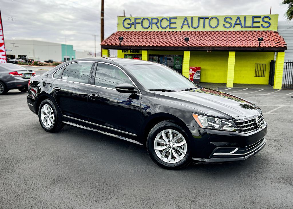 2017 Volkswagen Passat Image 1