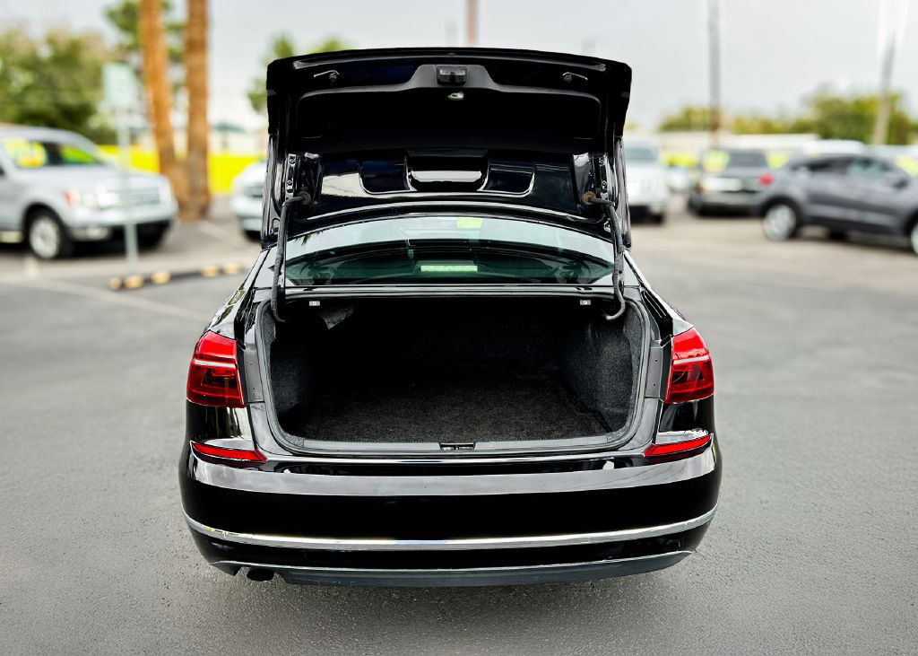 2017 Volkswagen Passat Image 22