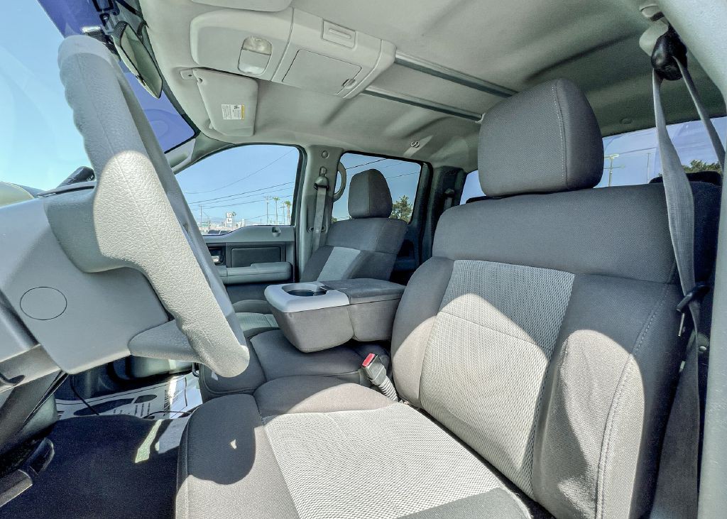 2004 Ford F-150 Image 23