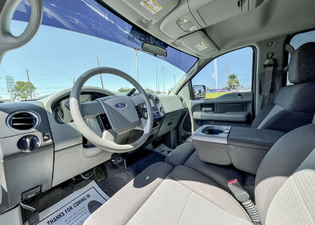 2004 Ford F-150 Image 24