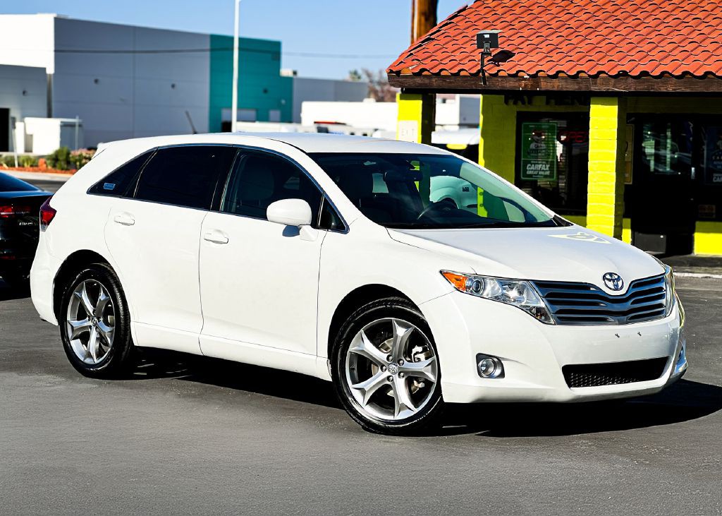 2012 Toyota Venza Image 2