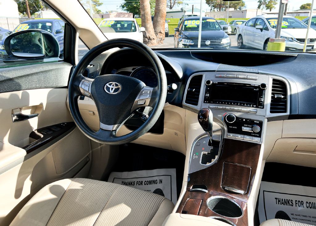 2012 Toyota Venza Image 16