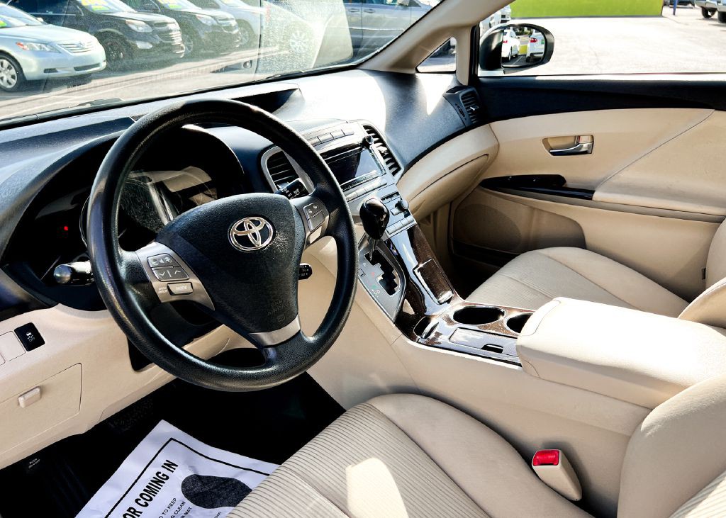 2012 Toyota Venza Image 18