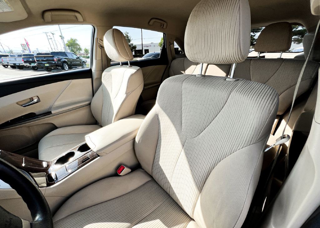 2012 Toyota Venza Image 19