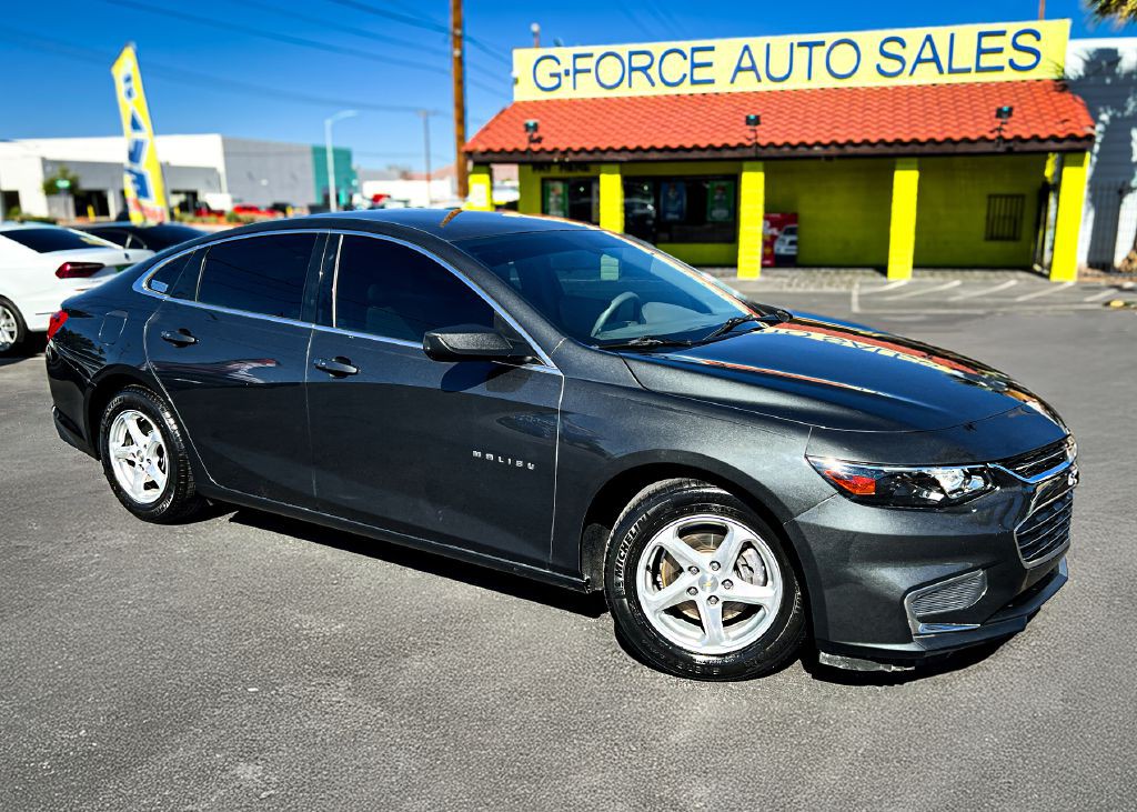 2017 Chevrolet Malibu Image 1
