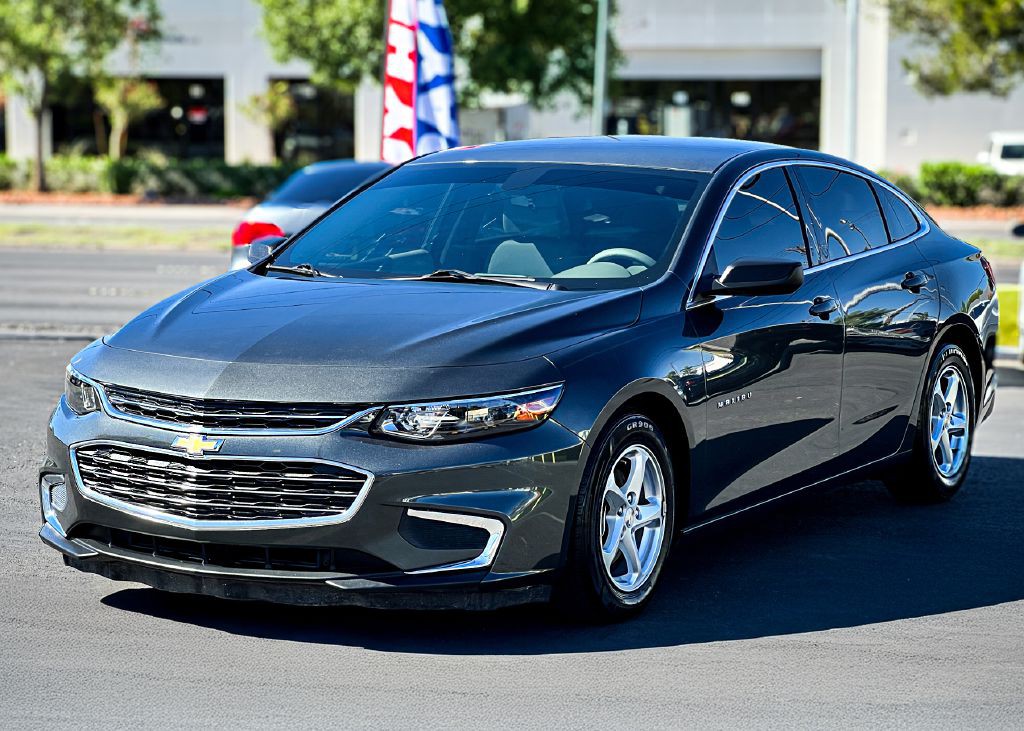 2017 Chevrolet Malibu Image 4