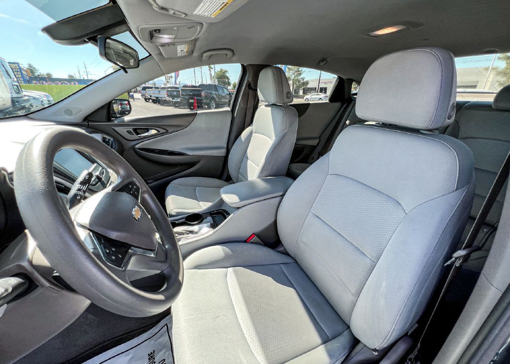 2017 Chevrolet Malibu Image 26