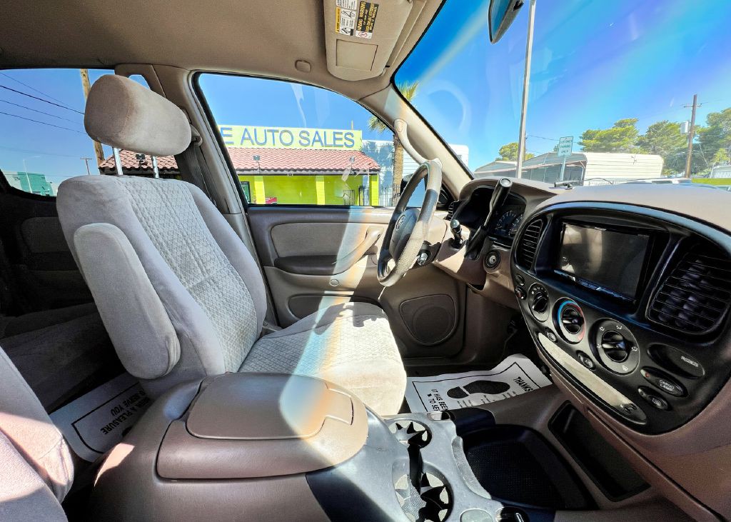 2004 Toyota Tundra Image 10