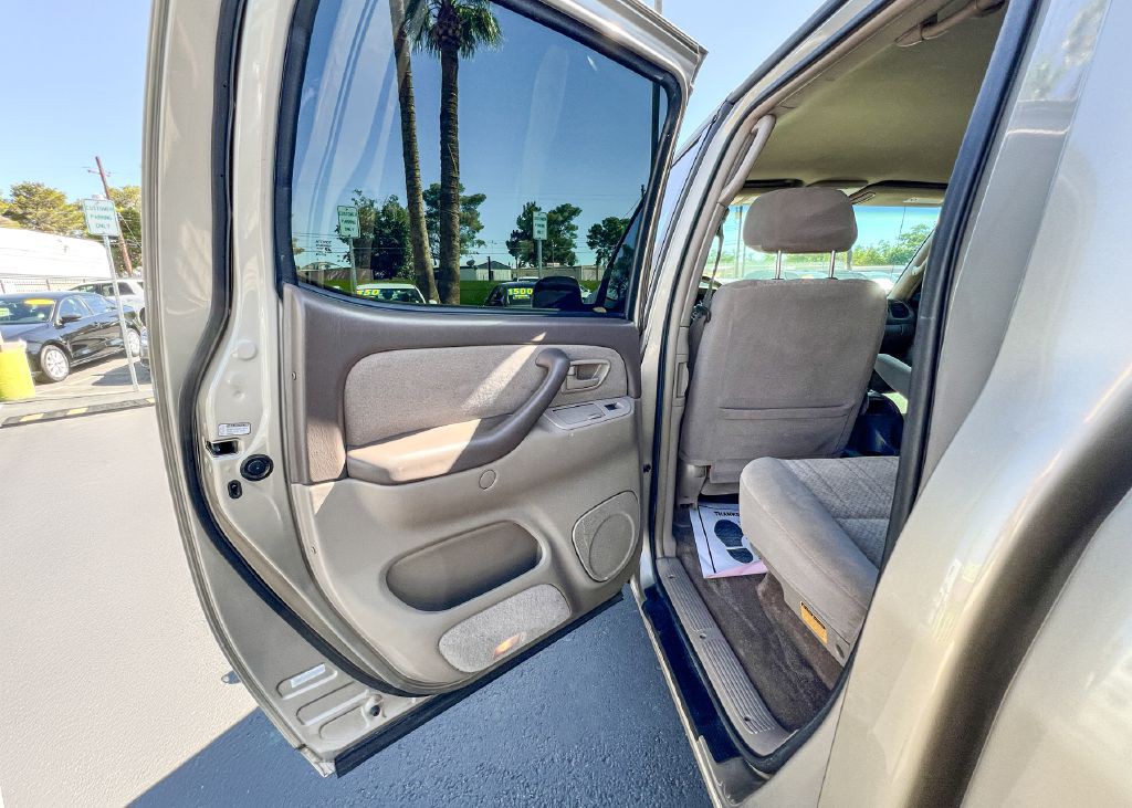2004 Toyota Tundra Image 18