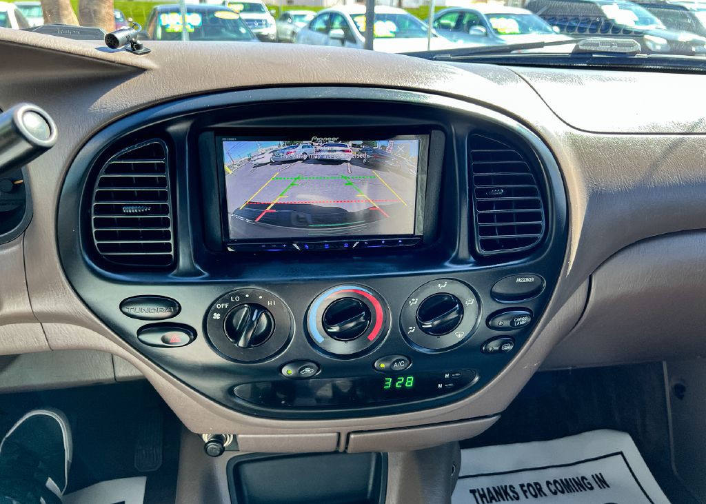 2004 Toyota Tundra Image 22