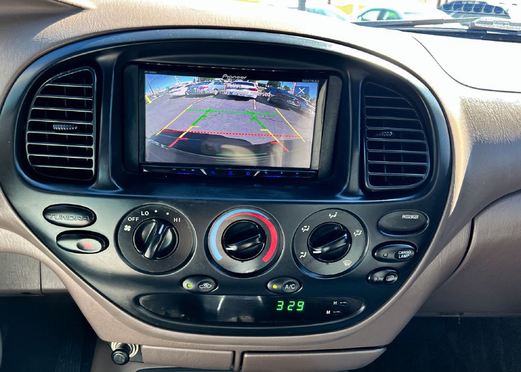 2004 Toyota Tundra Image 24