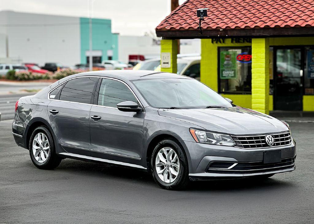 2017 Volkswagen Passat Image 3