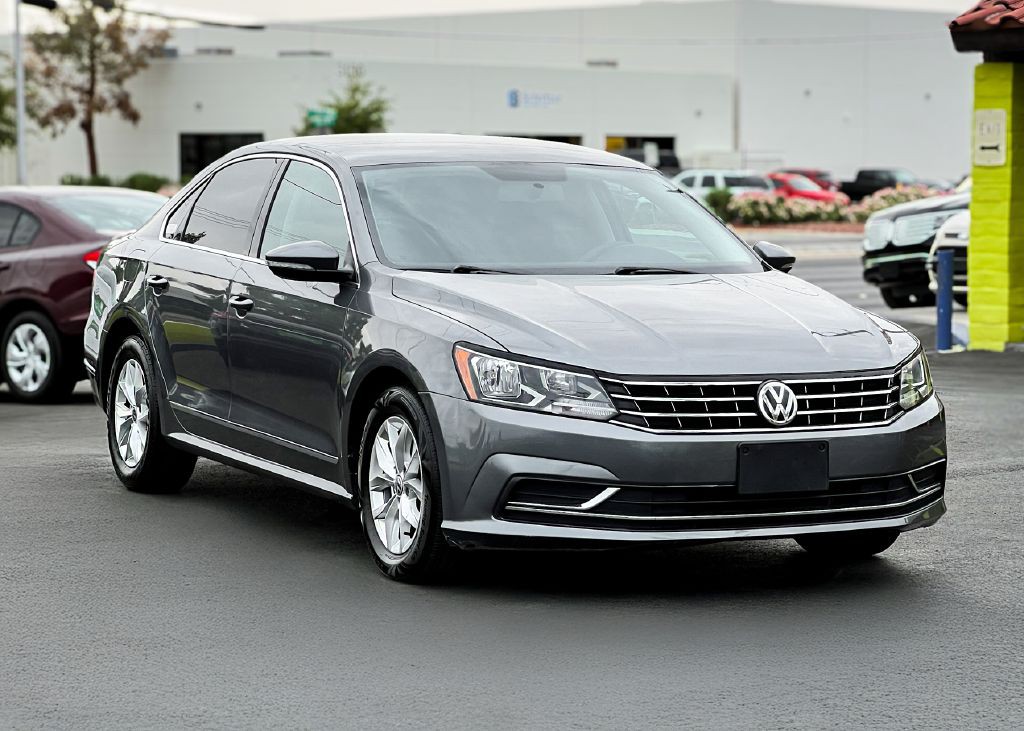 2017 Volkswagen Passat Image 4
