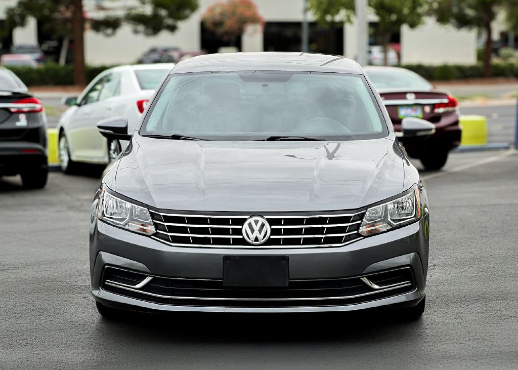 2017 Volkswagen Passat Image 5