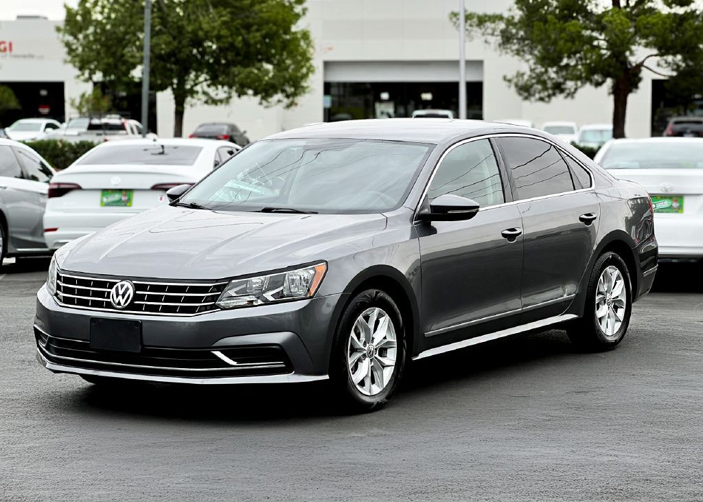 2017 Volkswagen Passat Image 6