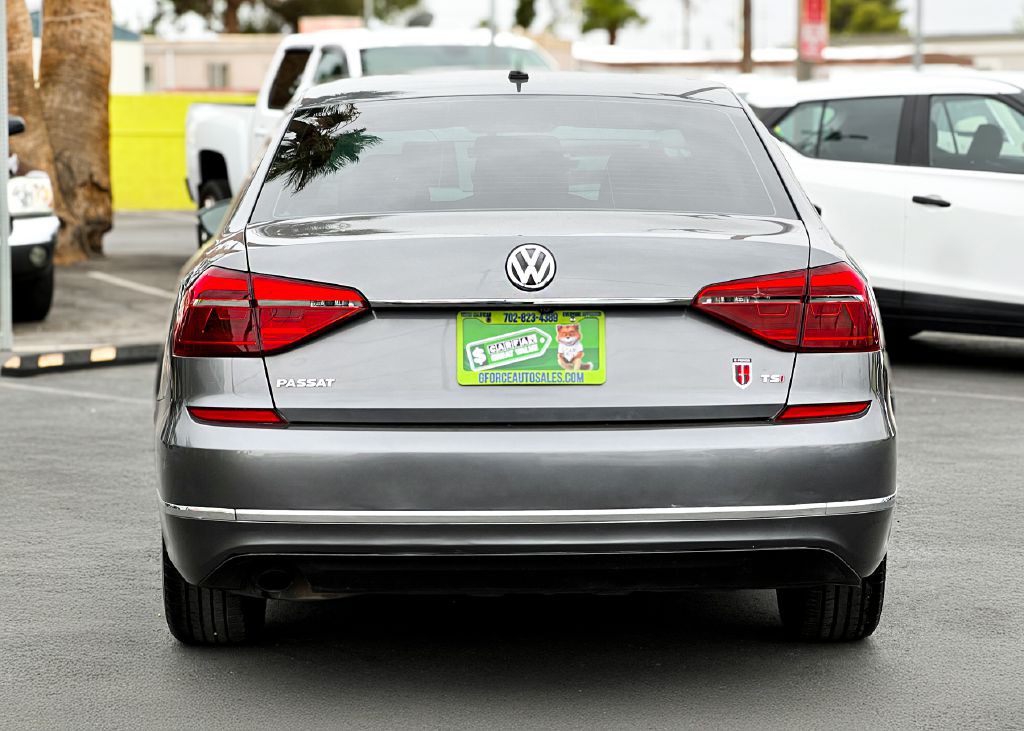 2017 Volkswagen Passat Image 9