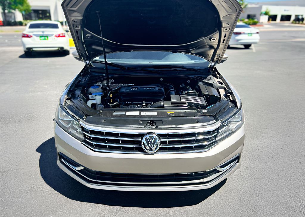 2016 Volkswagen Passat Image 27