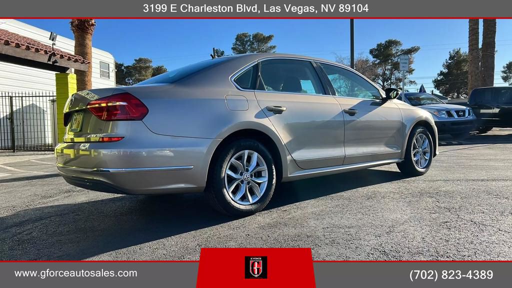 2016 Volkswagen Passat Image 33