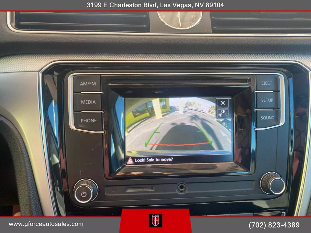 2016 Volkswagen Passat Image 36