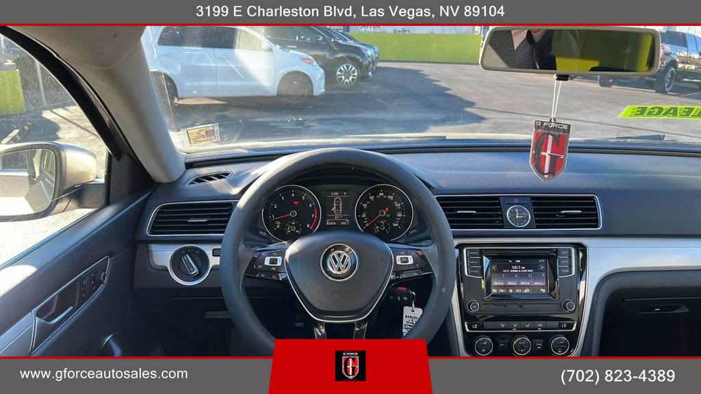 2016 Volkswagen Passat Image 38