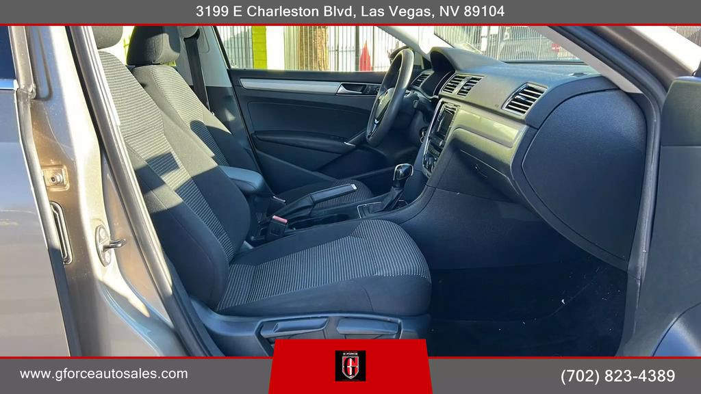 2016 Volkswagen Passat Image 41