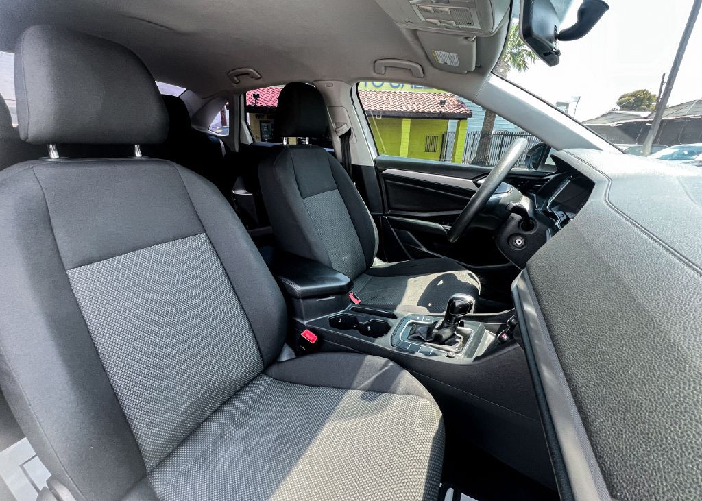 2019 Volkswagen Jetta Image 10