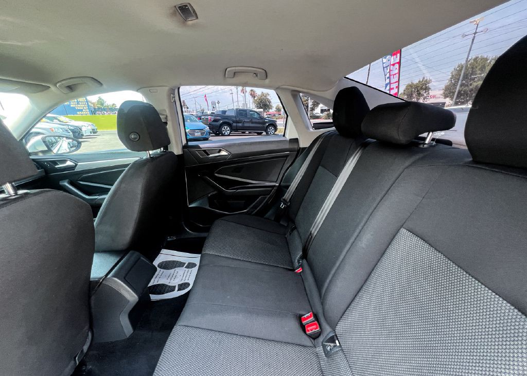 2019 Volkswagen Jetta Image 16