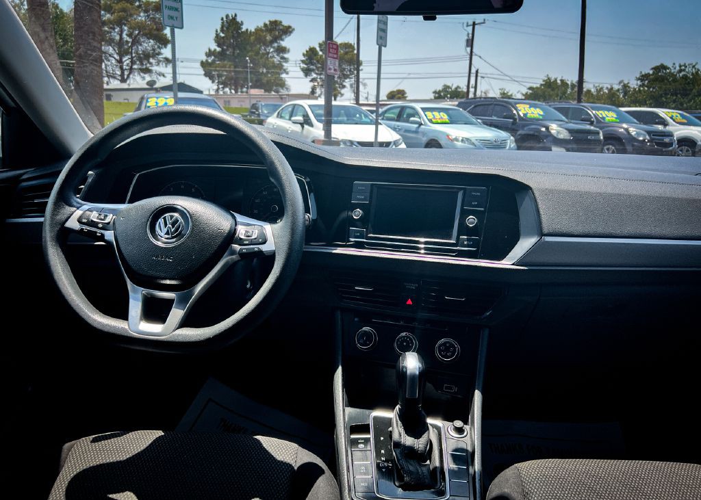 2019 Volkswagen Jetta Image 18