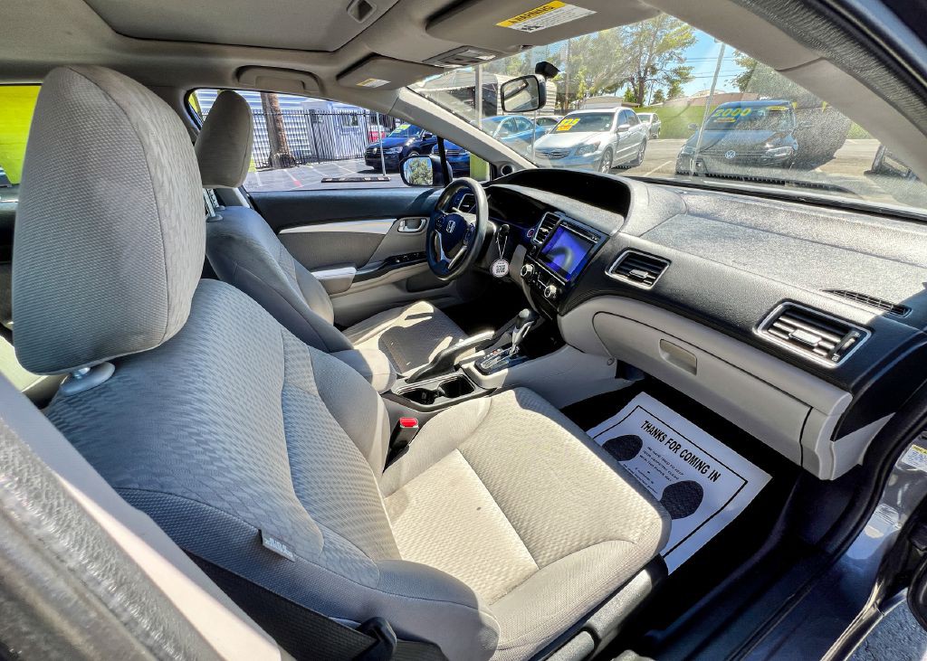 2015 Honda Civic Image 8