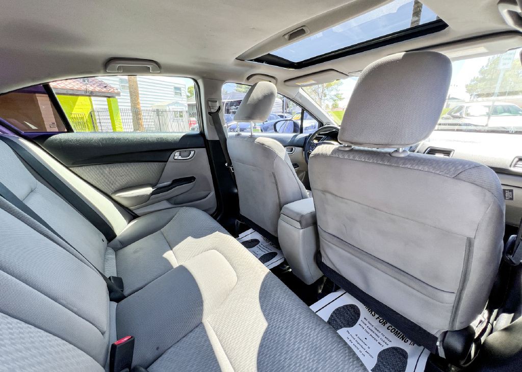 2015 Honda Civic Image 11