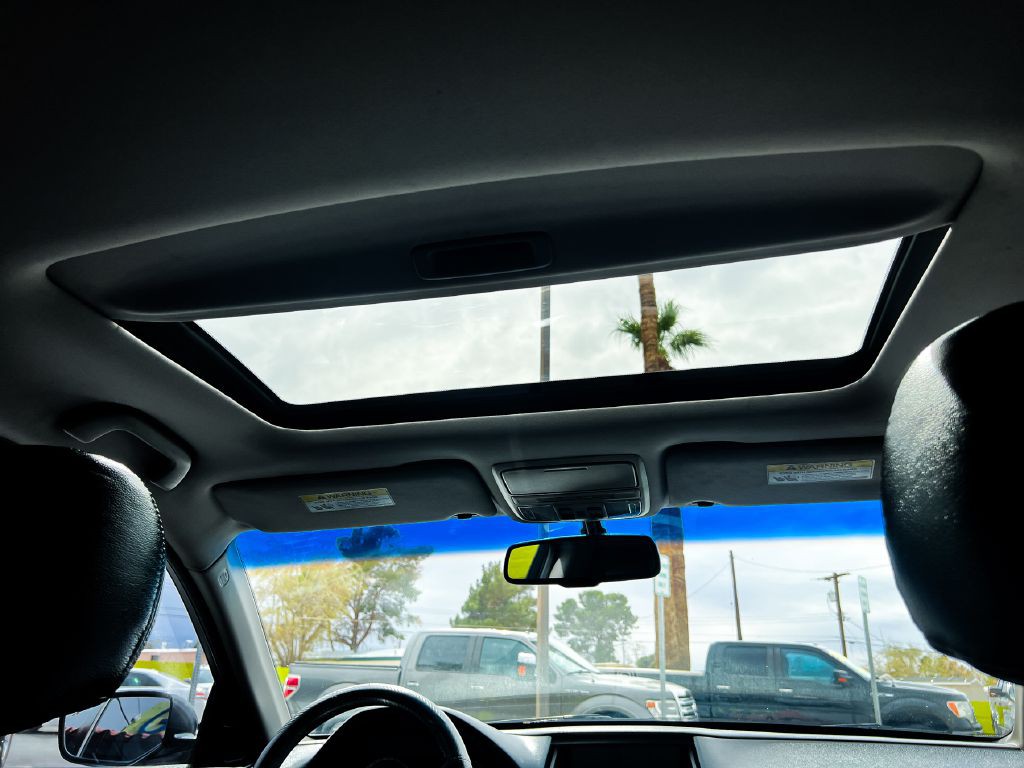2012 Honda Accord Image 16