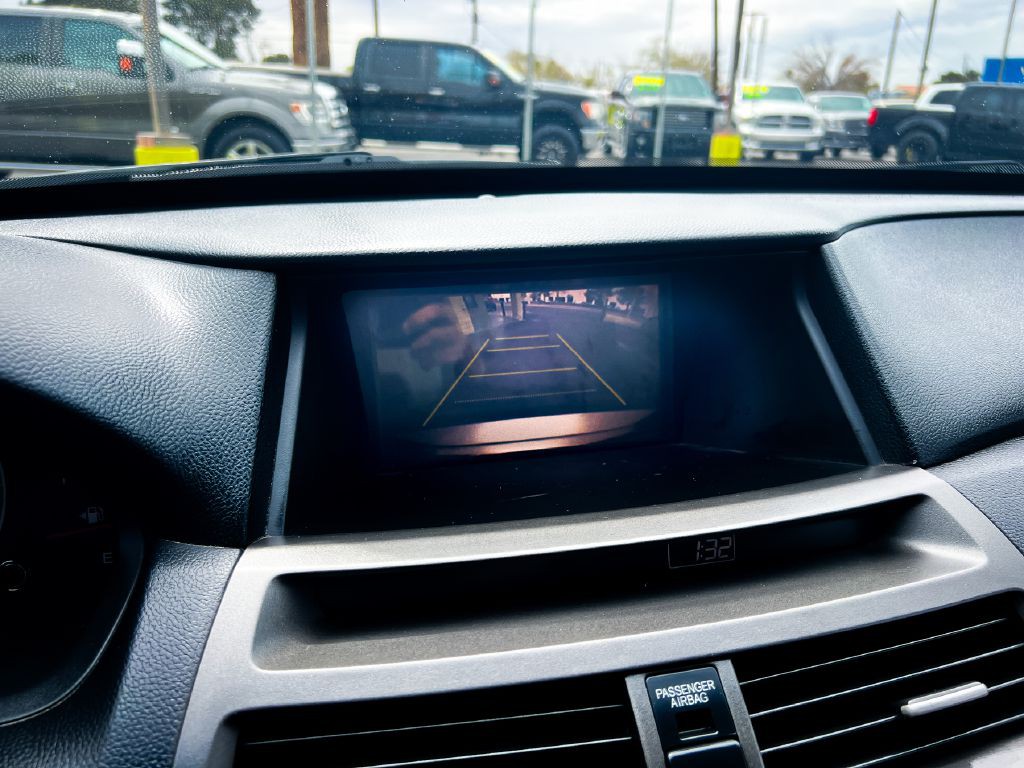 2012 Honda Accord Image 17