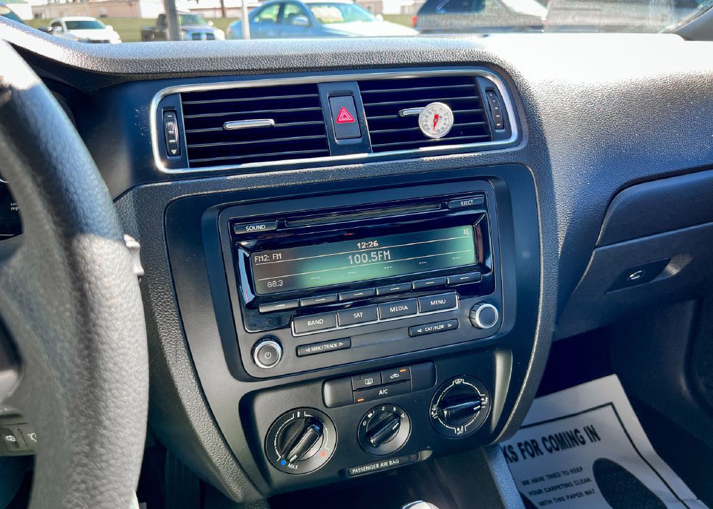 2014 Volkswagen Jetta Image 18