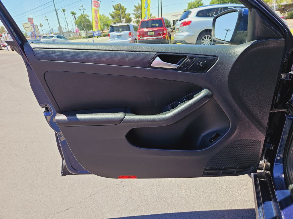 2014 Volkswagen Jetta Image 37