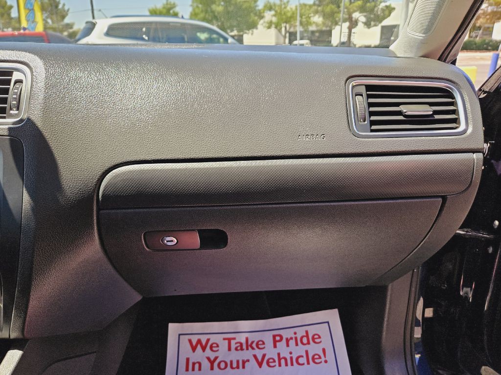 2014 Volkswagen Jetta Image 46