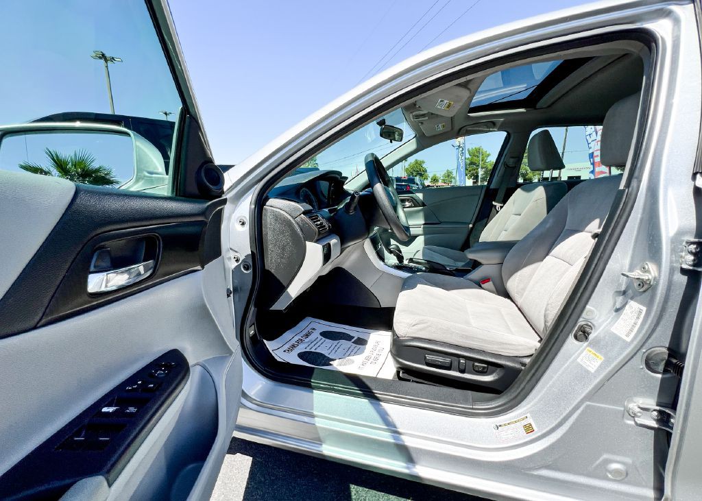 2014 Honda Accord Image 17