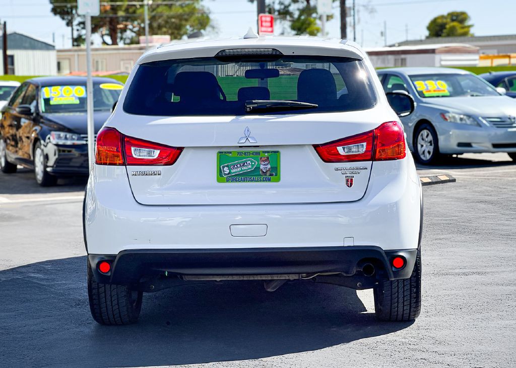 2017 Mitsubishi Outlander Image 7