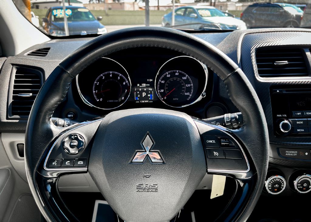 2017 Mitsubishi Outlander Image 22