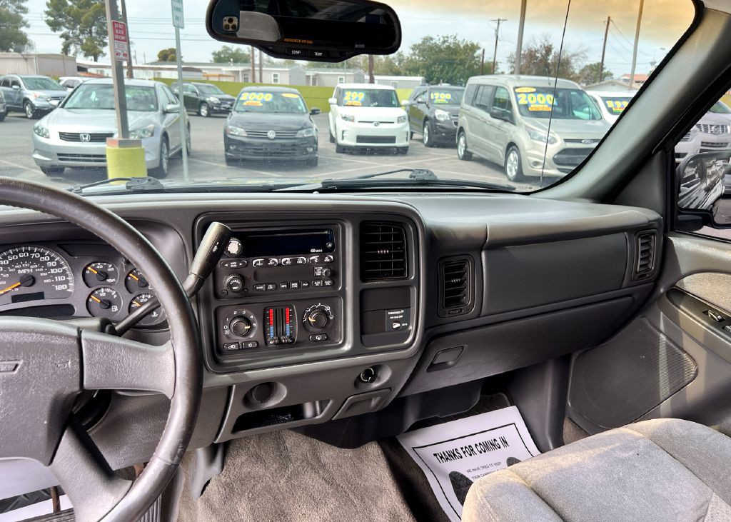 2003 Chevrolet Silverado 1500 Image 30