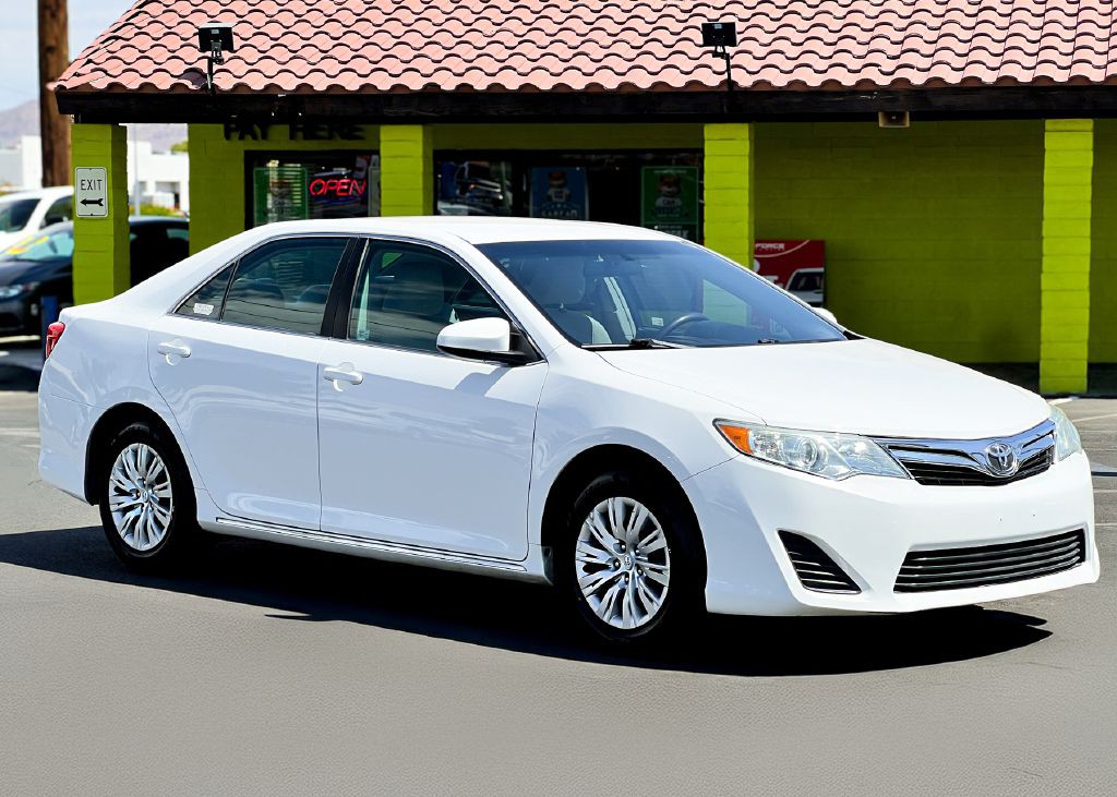 2014 Toyota Camry Image 3