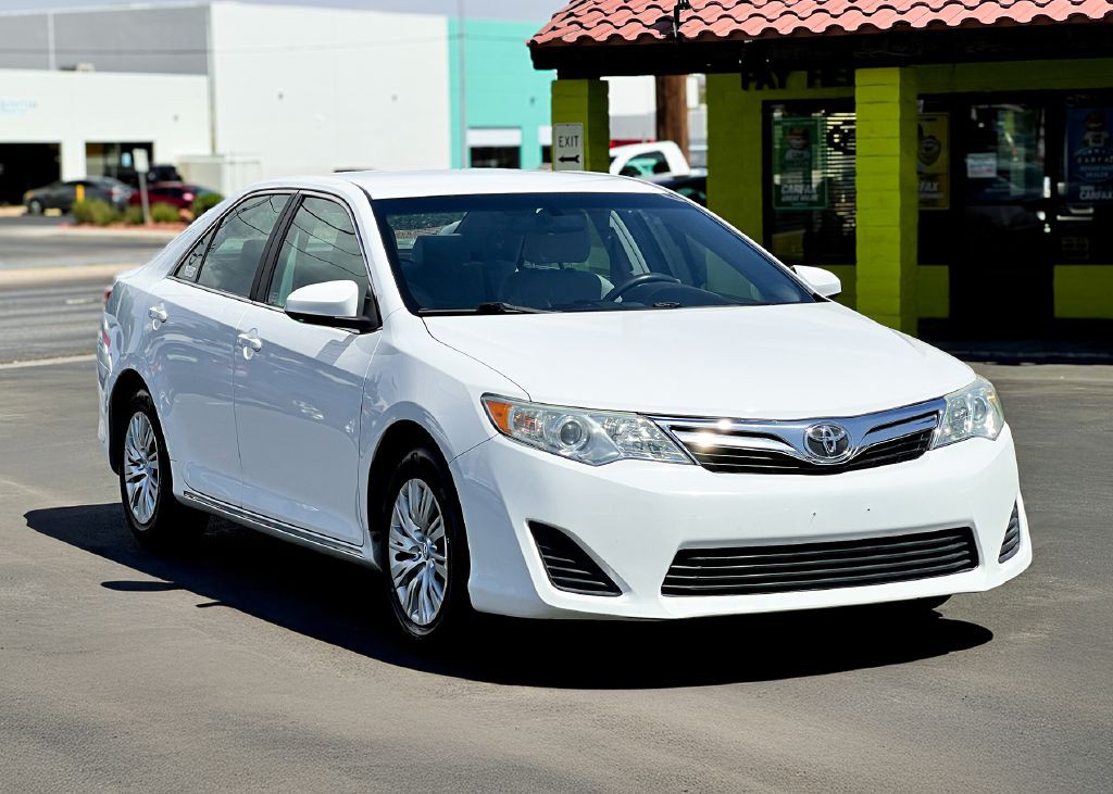 2014 Toyota Camry Image 4