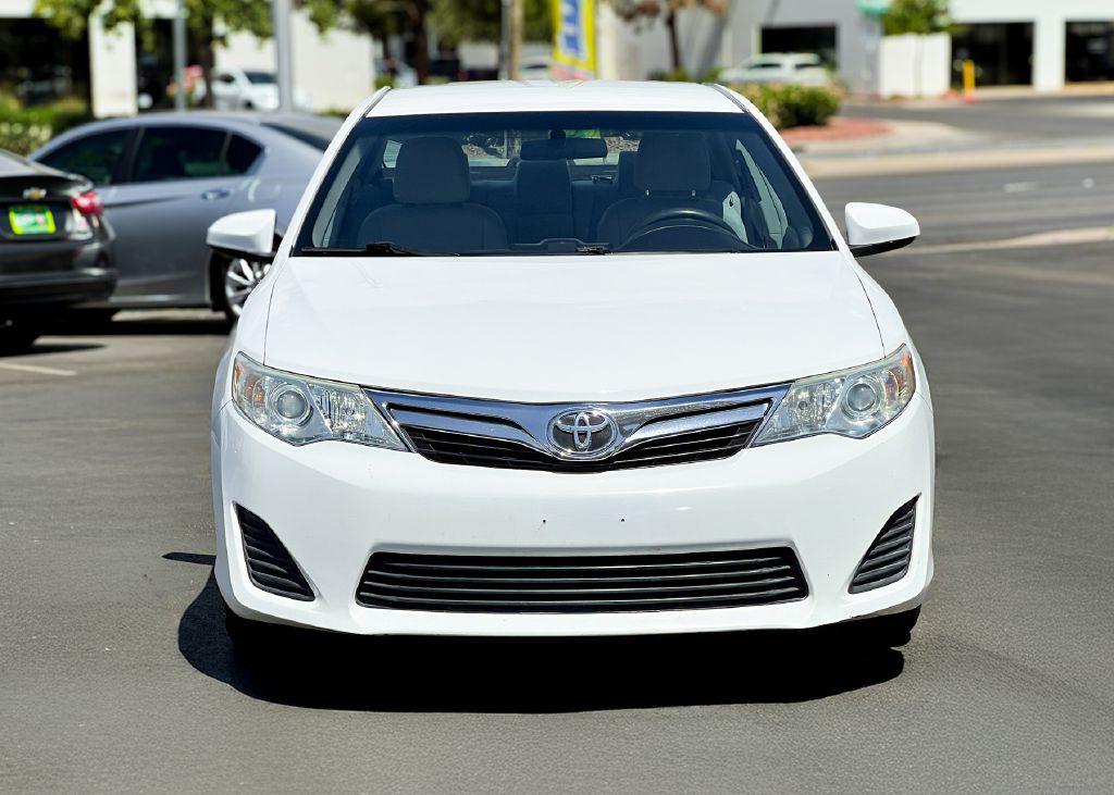 2014 Toyota Camry Image 5