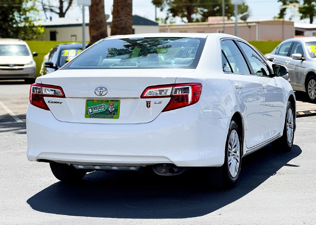 2014 Toyota Camry Image 8