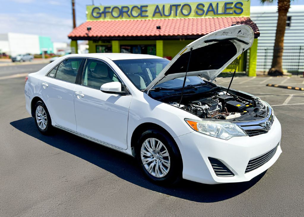 2014 Toyota Camry Image 24