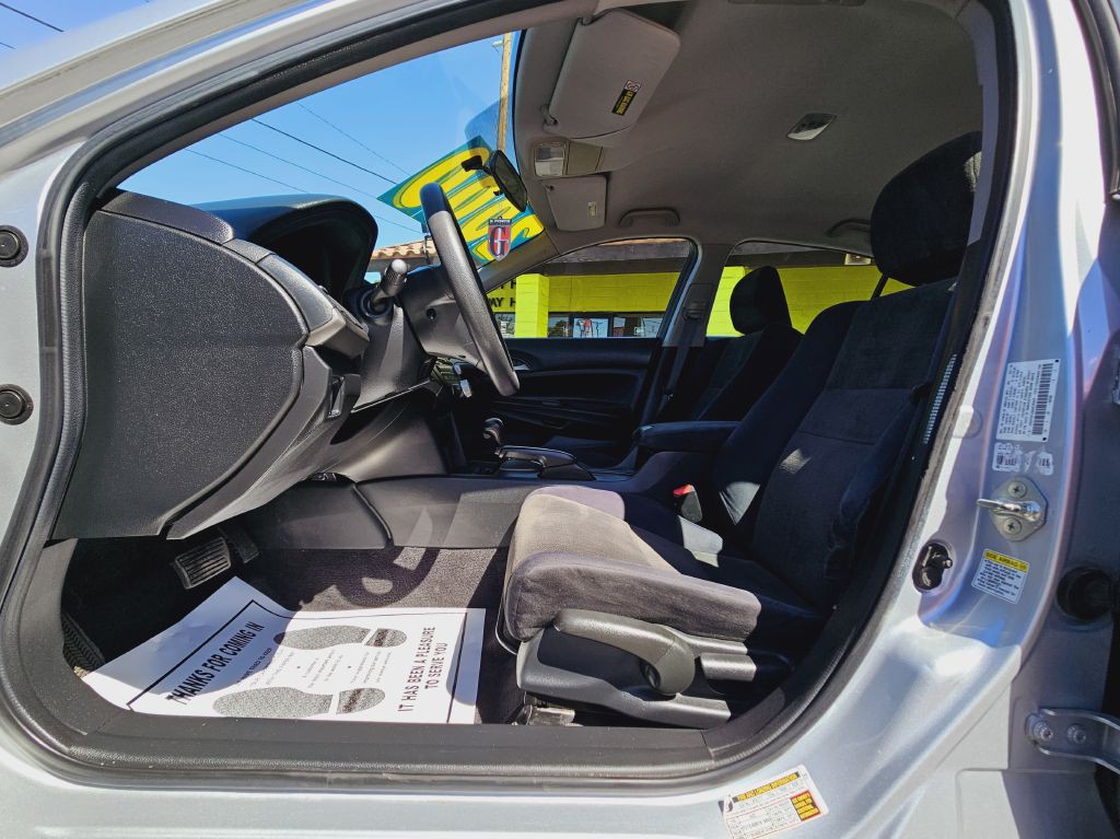 2010 Honda Accord Image 15