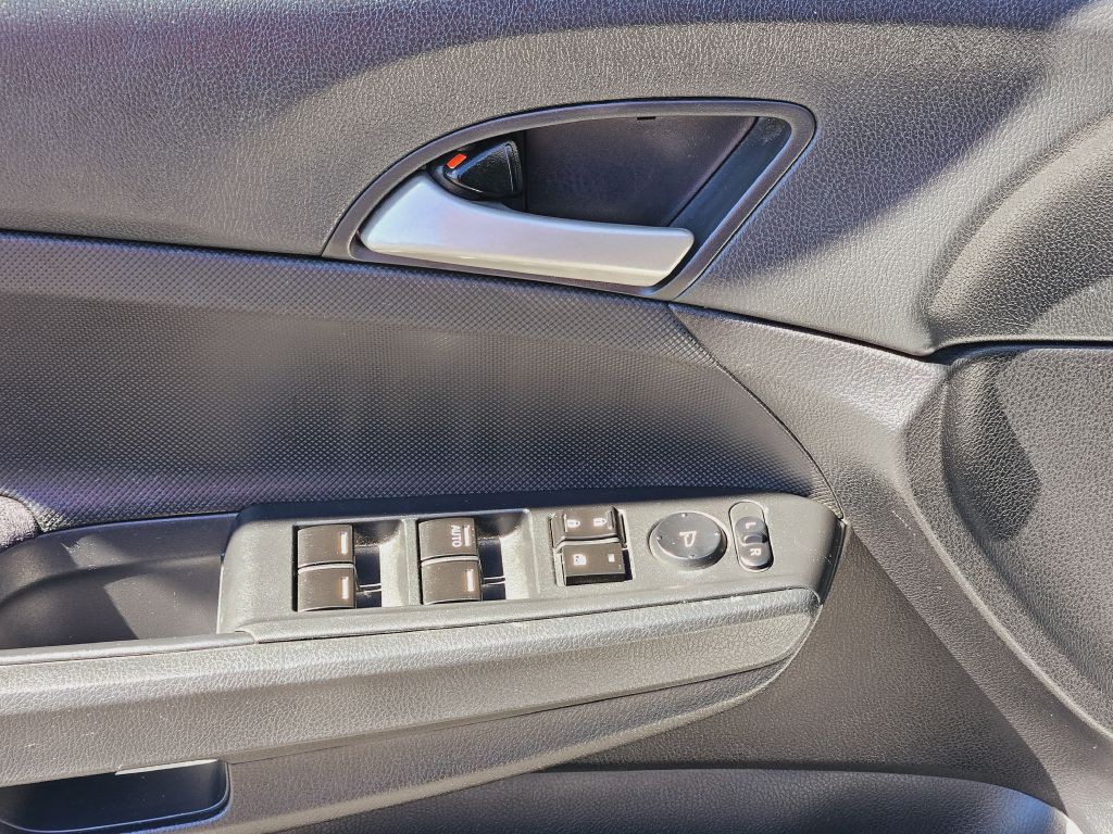 2010 Honda Accord Image 17
