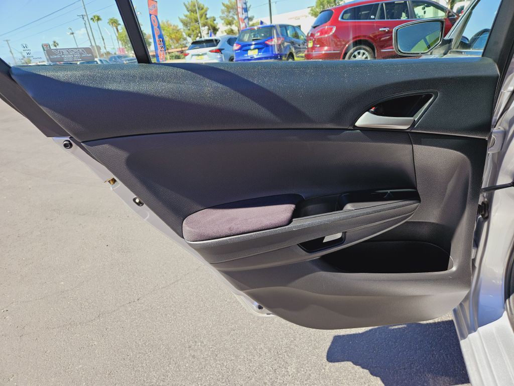 2010 Honda Accord Image 19