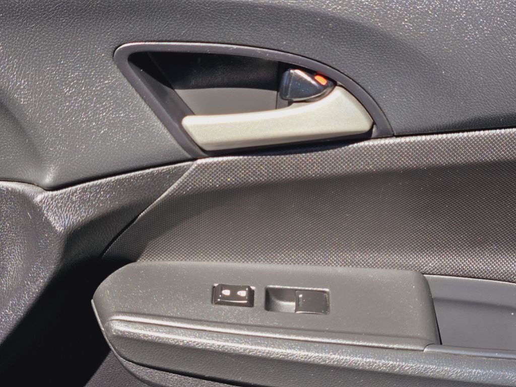 2010 Honda Accord Image 24